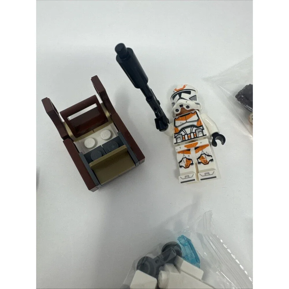 Lot 8 LEGO Star Wars Christmas 2023 Advent Calendar Minifigures 75366 plus more